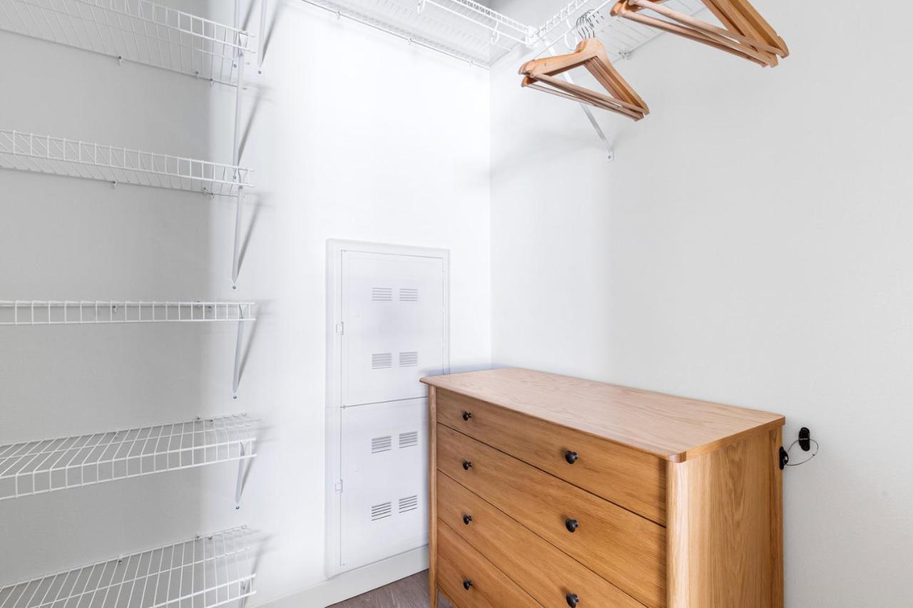 First Hill Jr 1br W Gym Courtyard Nr Park Sea-581 Seattle
